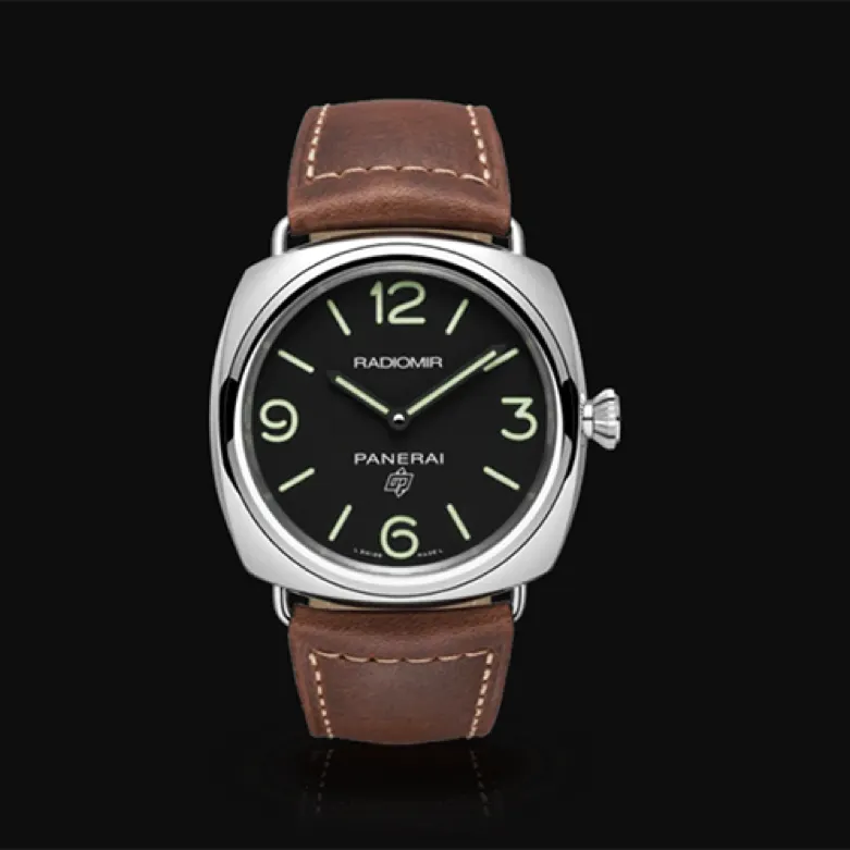 Nine Advantages of Wearing a Watch Over Using a Smartphone