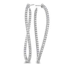 Shared Prong Twist Hoops