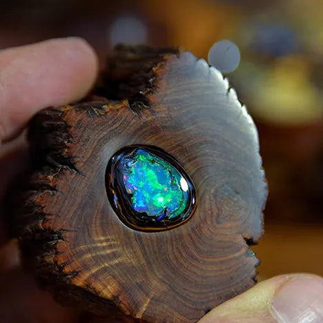 What Gives Opal its Array of Colors?