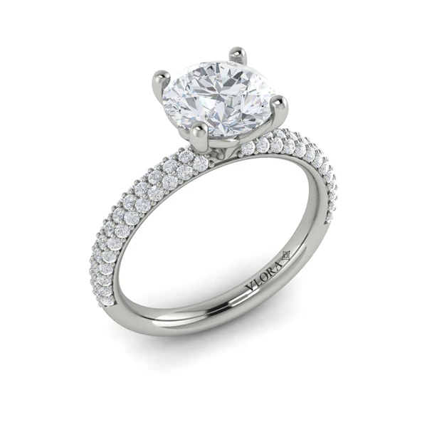 Shimmering 0.44ct Diamond Micro Pavé Ring Semi Mount in Platinum for 1.50ct Round Center, size 6.5