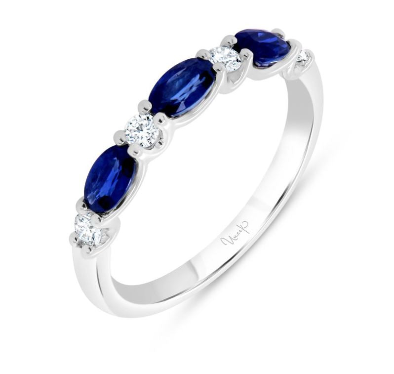 Precious Diamond and Oval Blue Sapphire Ring in 18K White Gold, 6.5