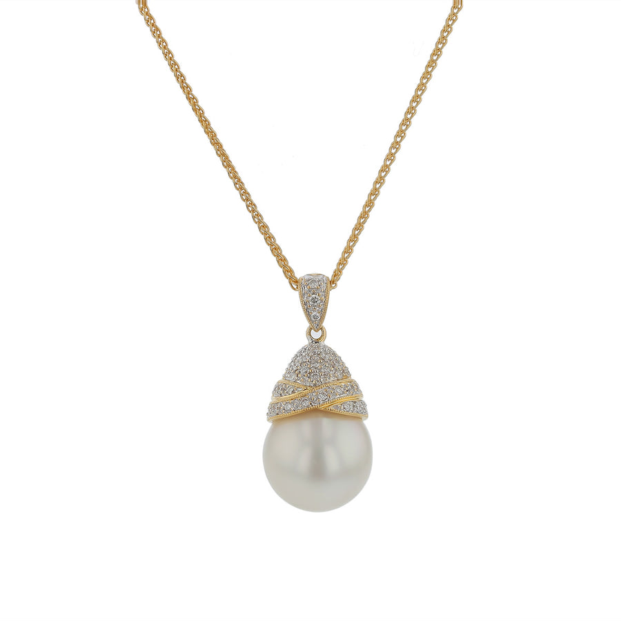 Diamond and White South Sea Pearl Pendant in 18K Yellow Gold