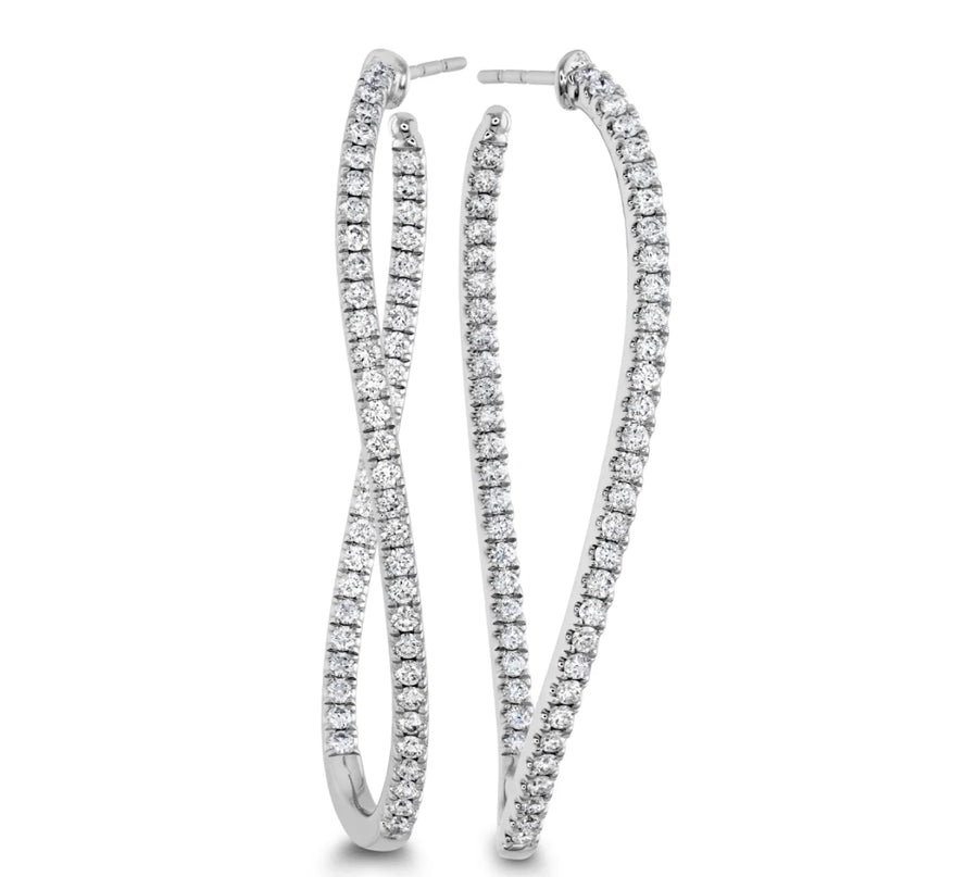 Shared Prong Twist Hoops