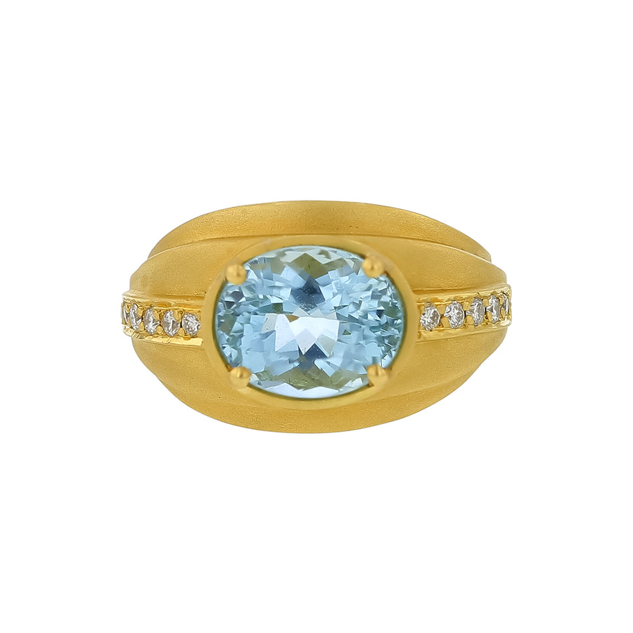 3.65ct Aquamarine and 0.20ct Diamond Ring in 18K Yellow Gold, size 6.5