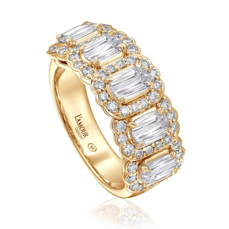 1.30ct Crisscut L'amour Cushion Diamond and 0.53ct Diamond 5 Stone Halo Band in 18K Yellow Gold, size 6